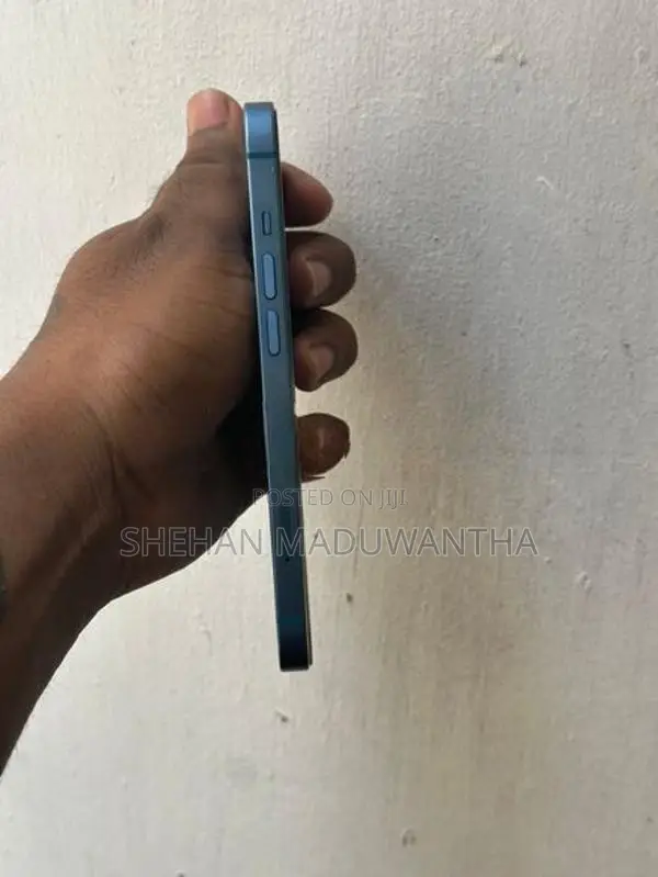 Apple iPhone 13 128GB (Used)