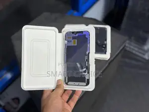 Apple iPhone 12 VIVID Display