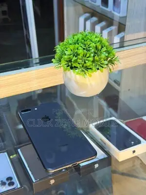 Apple iPhone 8 Plus 64GB (Used)