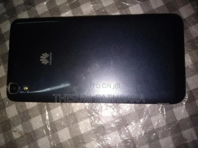 Huawei Y6 (Used)