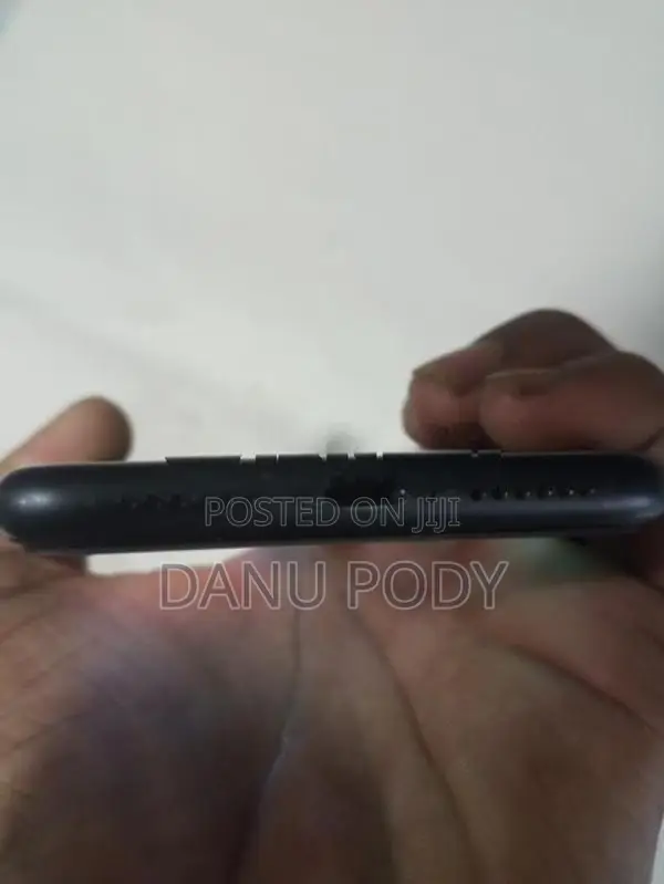 Apple iPhone 11 (Used)