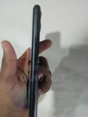 Apple iPhone 11 (Used)