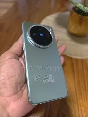 Vivo X200 (Used)