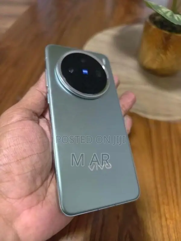 Vivo X200 (Used)