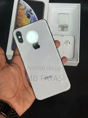 Apple iPhone XS (Used)