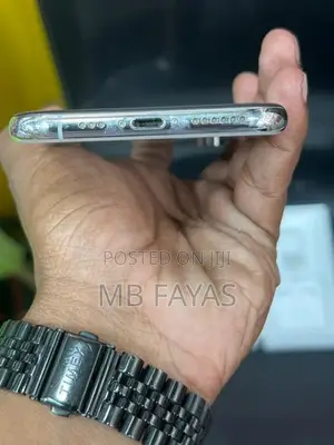Apple iPhone XS (Used)
