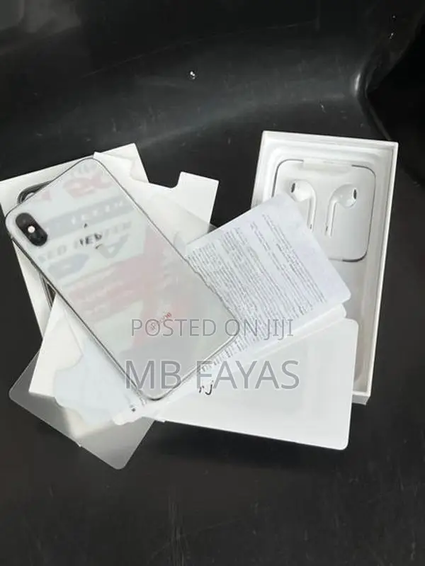 Apple iPhone XS (Used)
