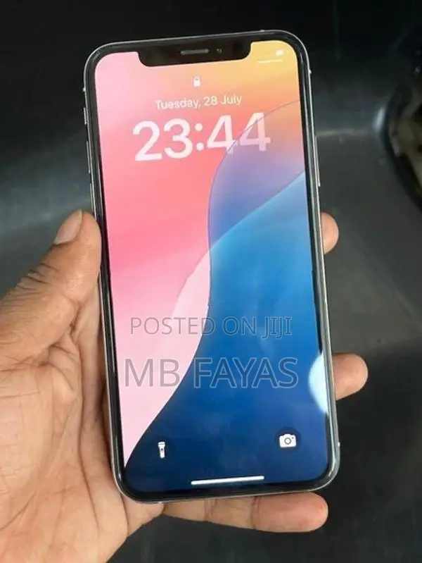 Apple iPhone XS (Used)