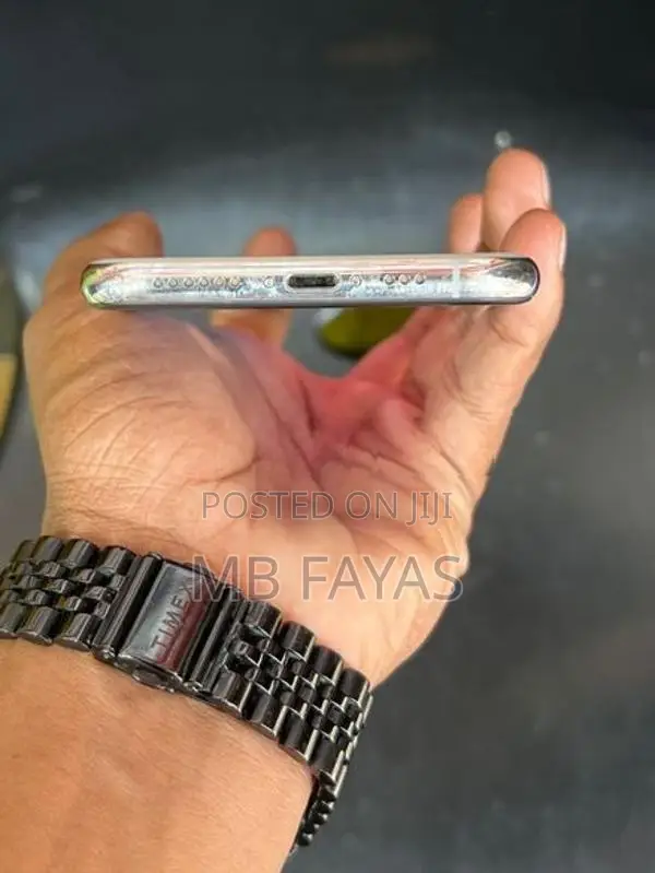Apple iPhone XS (Used)