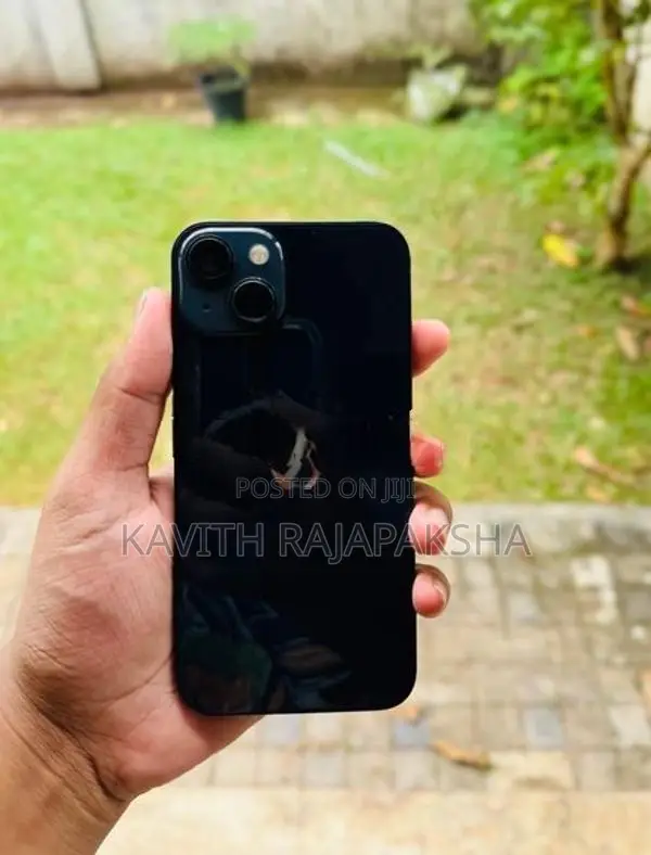 Apple iPhone 13 (Used)