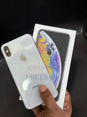 Apple iPhone XS (Used)