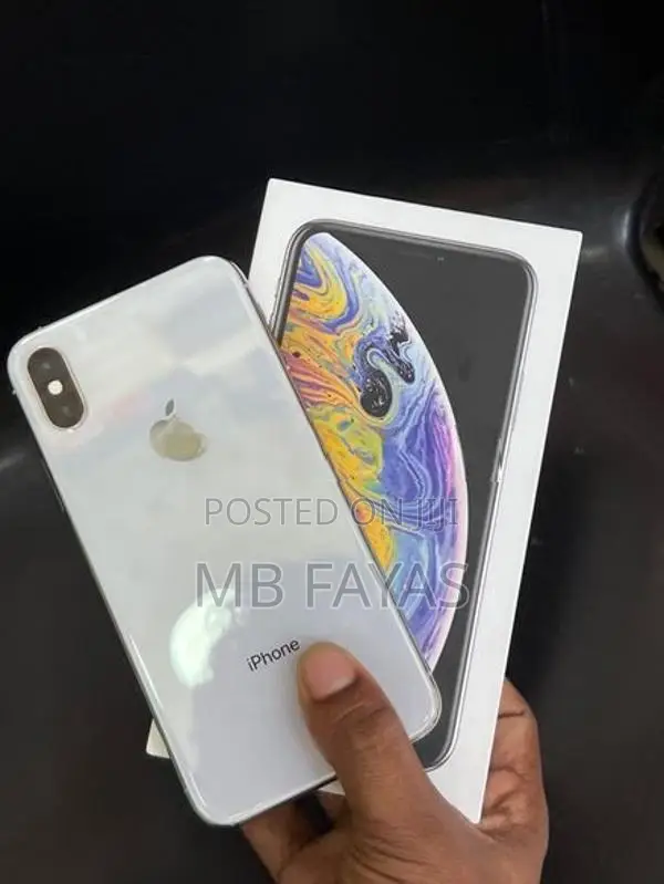 Apple iPhone XS (Used)
