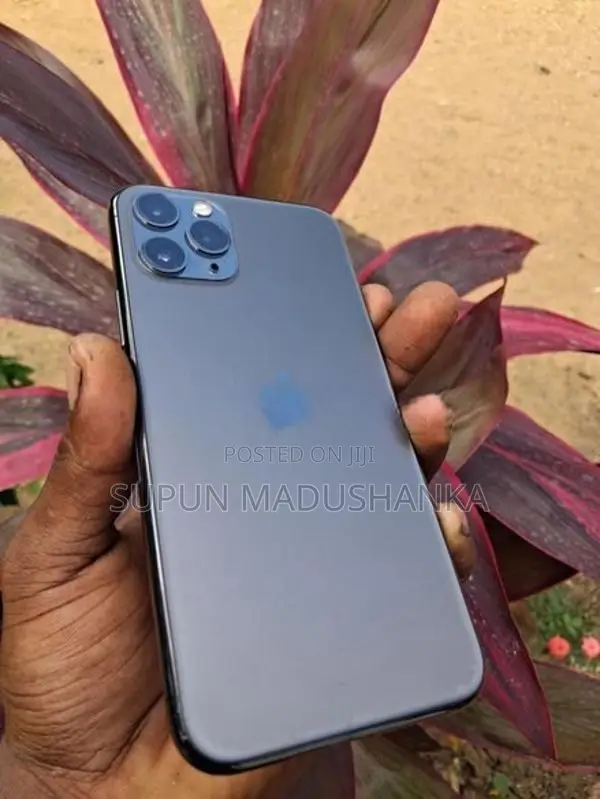Apple iPhone 11 Pro 256GB (Used)