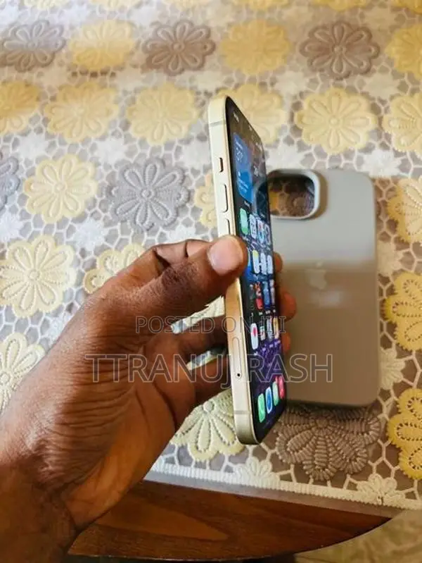 Apple iPhone 15 (Used)