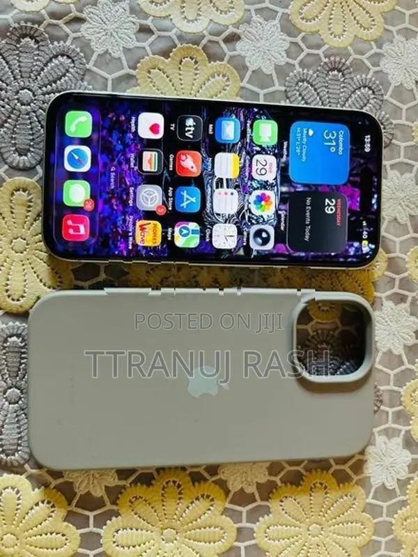 Apple iPhone 15 (Used)