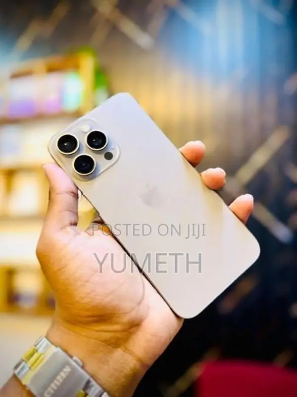 Apple iPhone 15 Pro Max (Used)