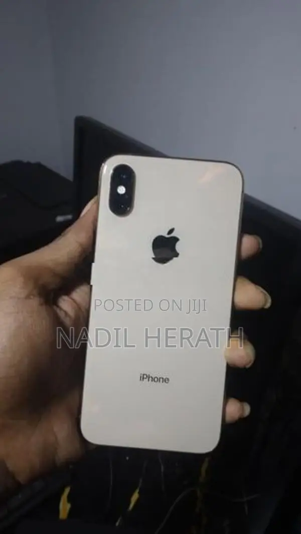 Apple iPhone XS (Used)