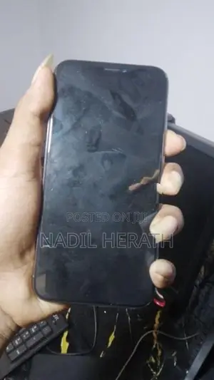 Apple iPhone XS (Used)