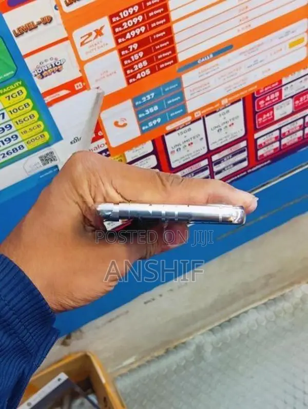 Samsung Galaxy S22+ (Used)