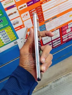 Samsung Galaxy S22+ (Used)
