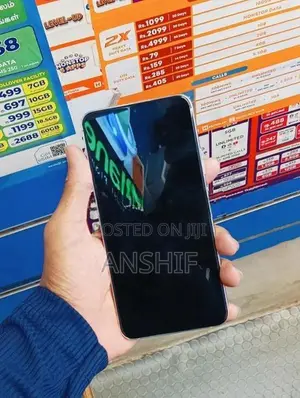 Samsung Galaxy S22+ (Used)