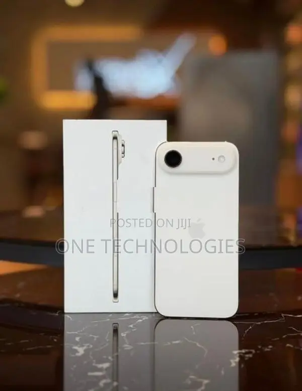Apple iPhone Air 256GB (Used)