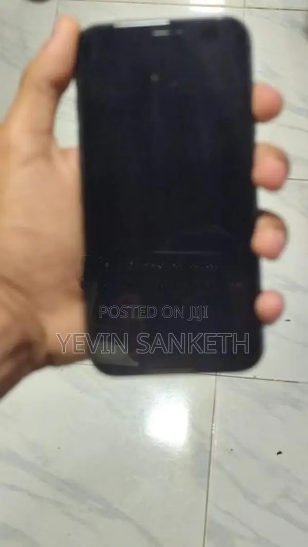 Apple iPhone 11 (Used)