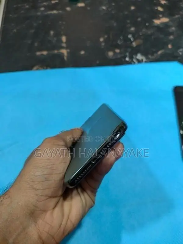 Apple iPhone 11 Pro 256GB (Used)