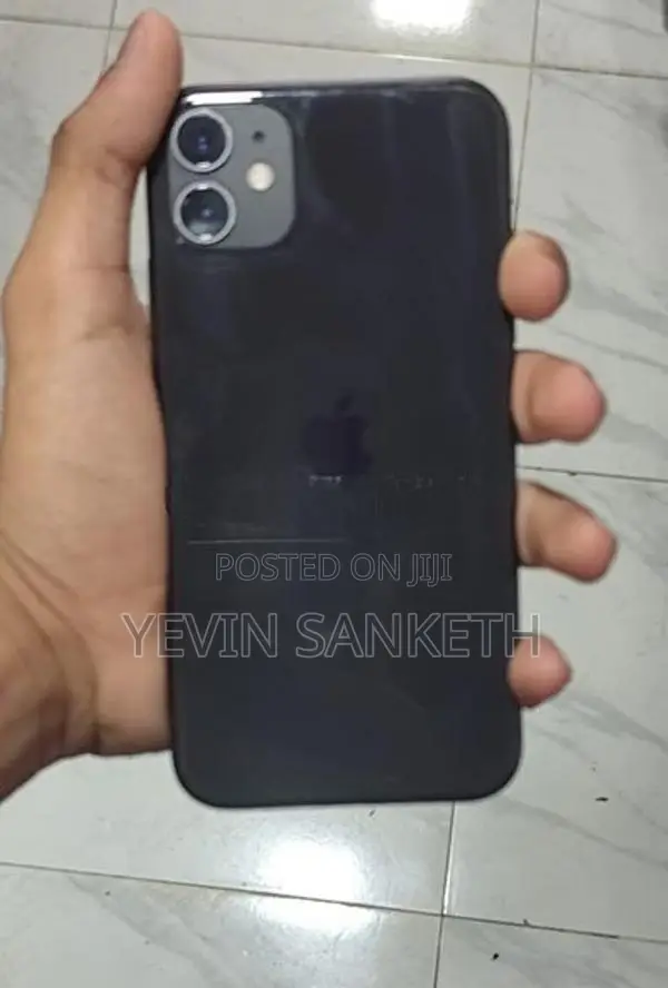 Apple iPhone 11 (Used)