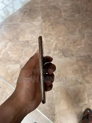 Apple iPhone XS (Used)