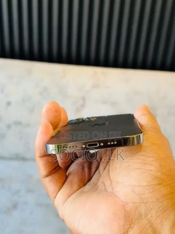 Apple iPhone 12 Pro (Used)