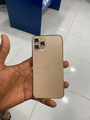 Apple iPhone 11 Pro gold (Used)
