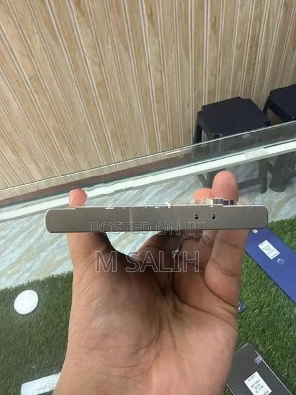 Samsung Galaxy S24 Ultra 12 GB /256 (Used)
