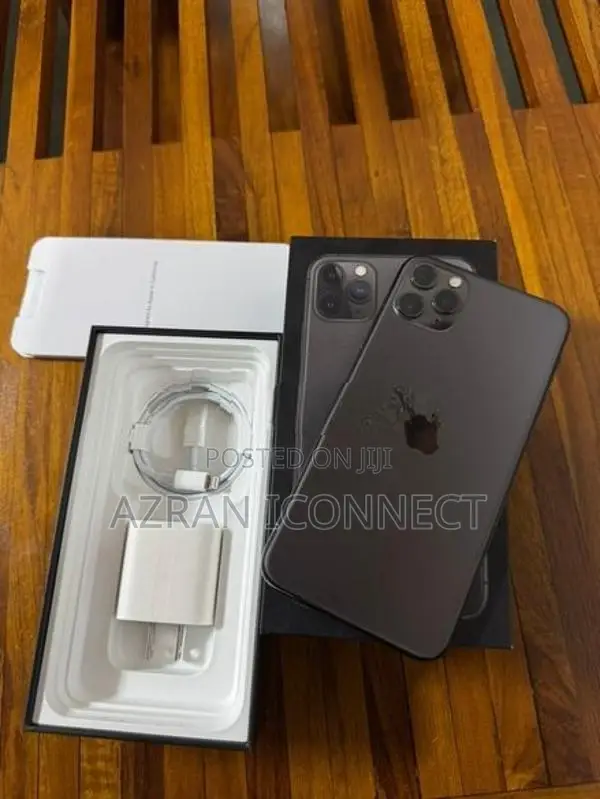Apple iPhone 11 Pro Max 256GB (Used)