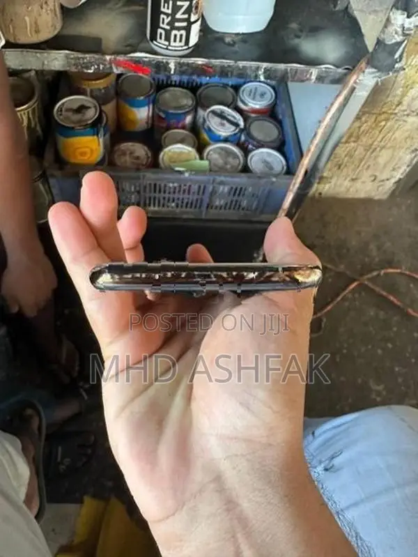 Apple iPhone XS (Used)