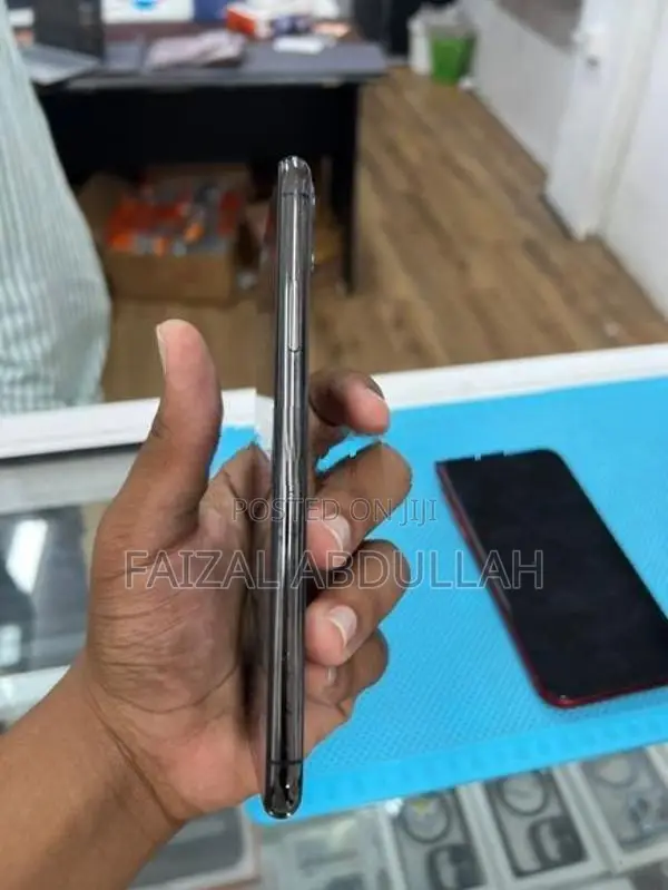 Apple iPhone 11 Pro Max (Used)