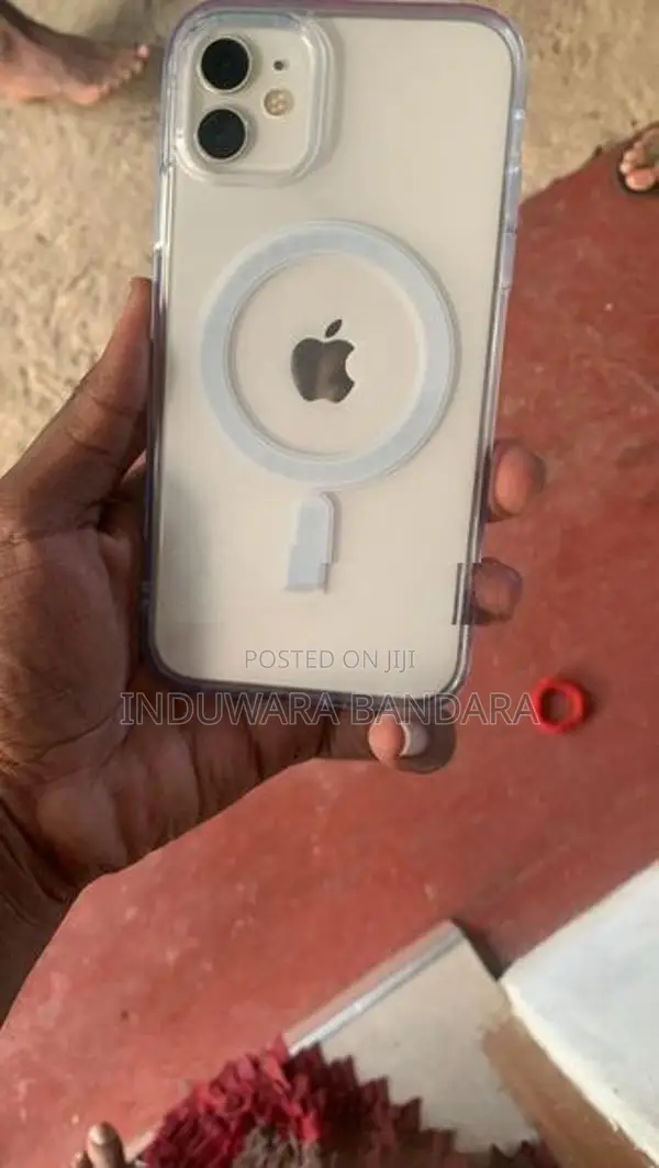 Apple iPhone 11 (Used)