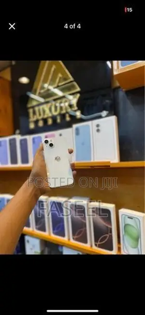Apple iPhone 13 (Used)
