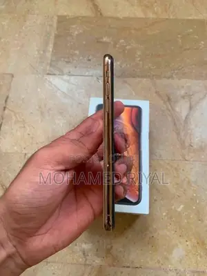 Apple iPhone XS (Used)