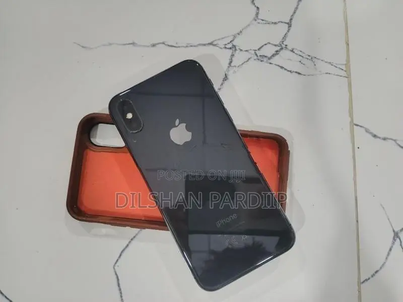Apple iPhone X (Used)