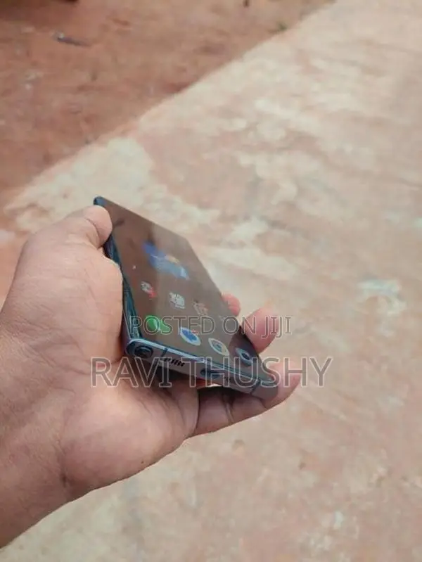 Samsung Galaxy S22 Ultra (Used)