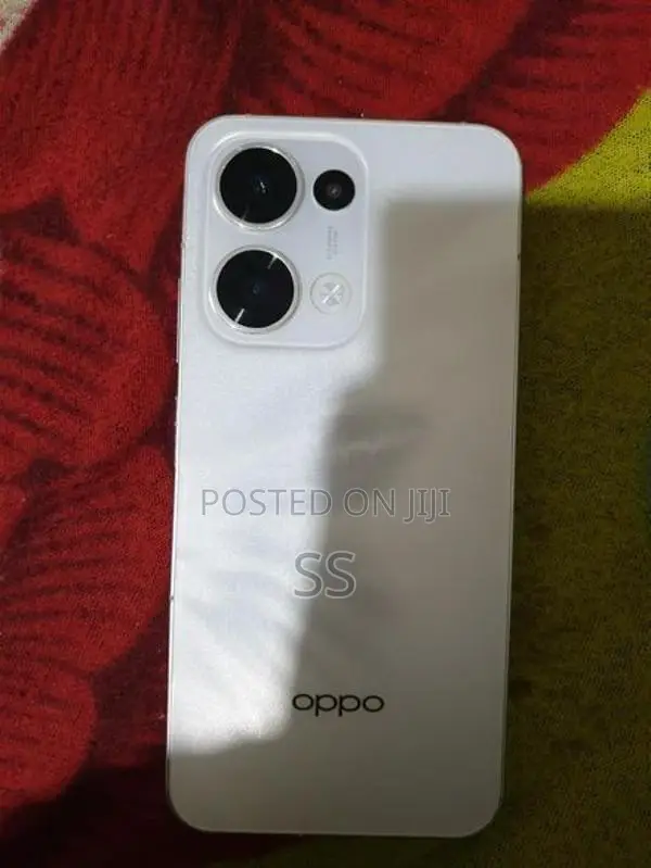 Oppo Reno 13 (2025) (Used)