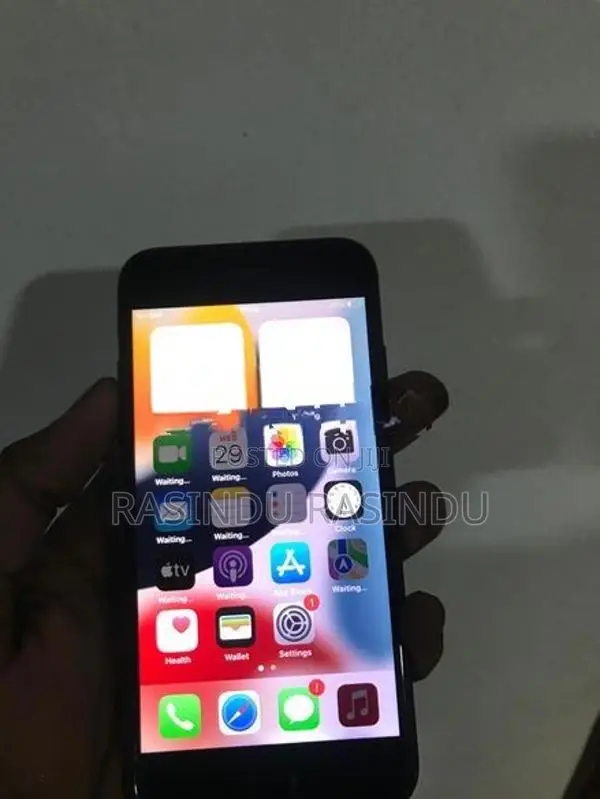 Apple iPhone 7 (Used)