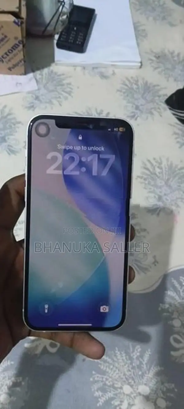 Apple iPhone 12 (Used)