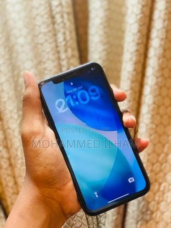 Apple iPhone 11 (Used)