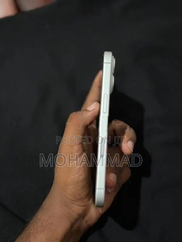 Apple iPhone 16 (Used)