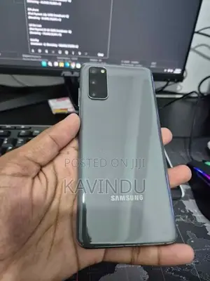 Samsung Galaxy S20 5G (Used)