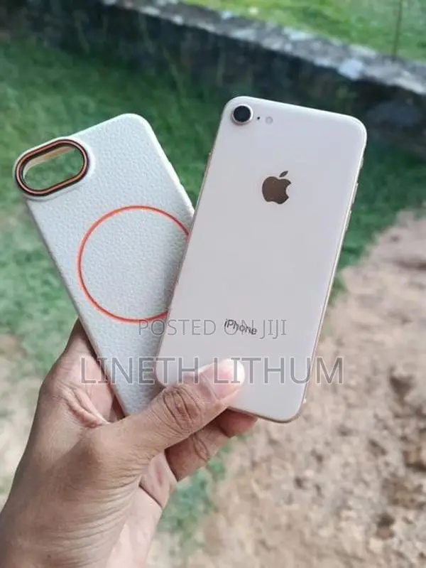 Apple iPhone 8 (Used)