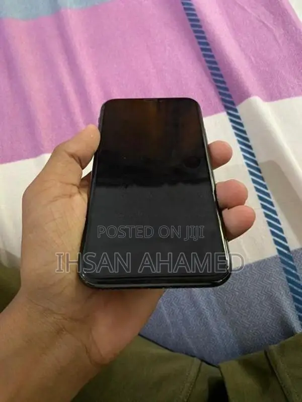 Apple iPhone X (Used)