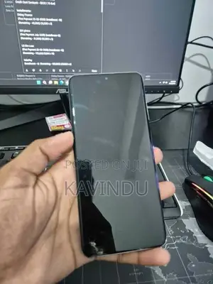 Samsung Galaxy S20 5G (Used)